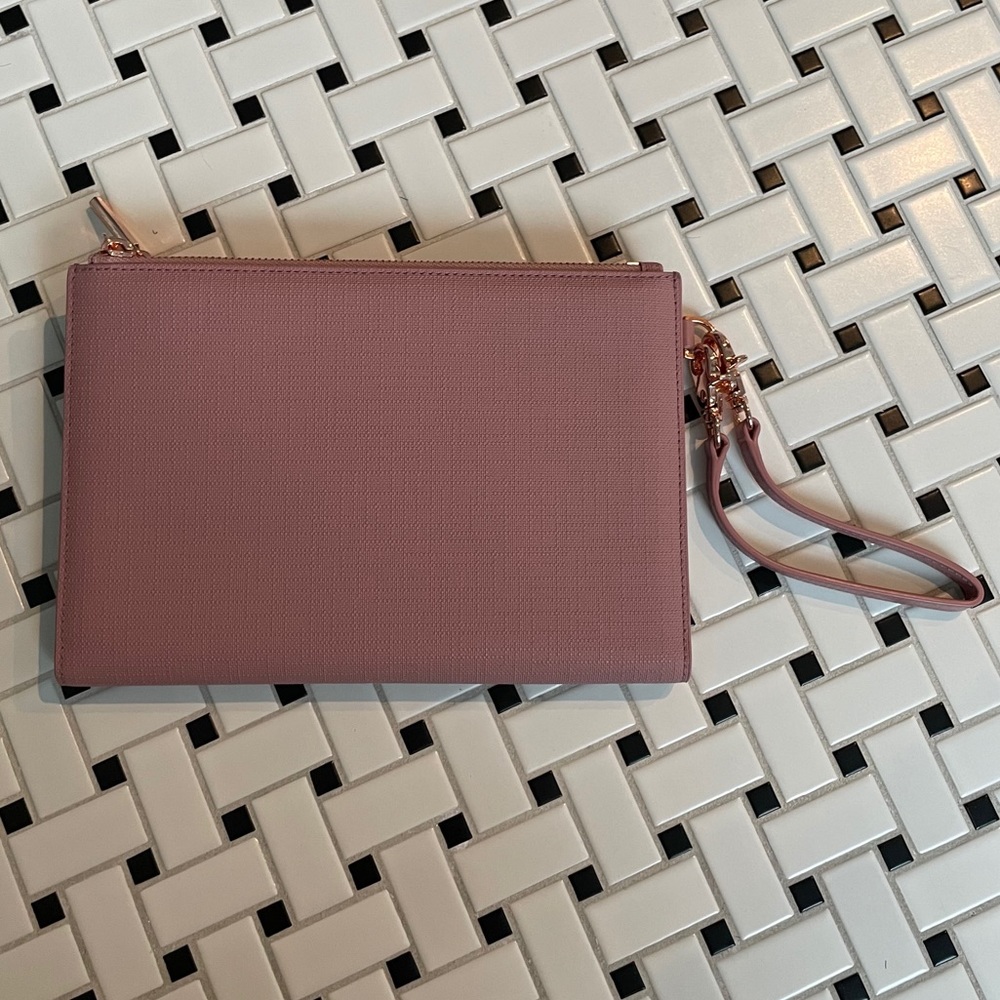 Dagne Dover Essentials Clutch